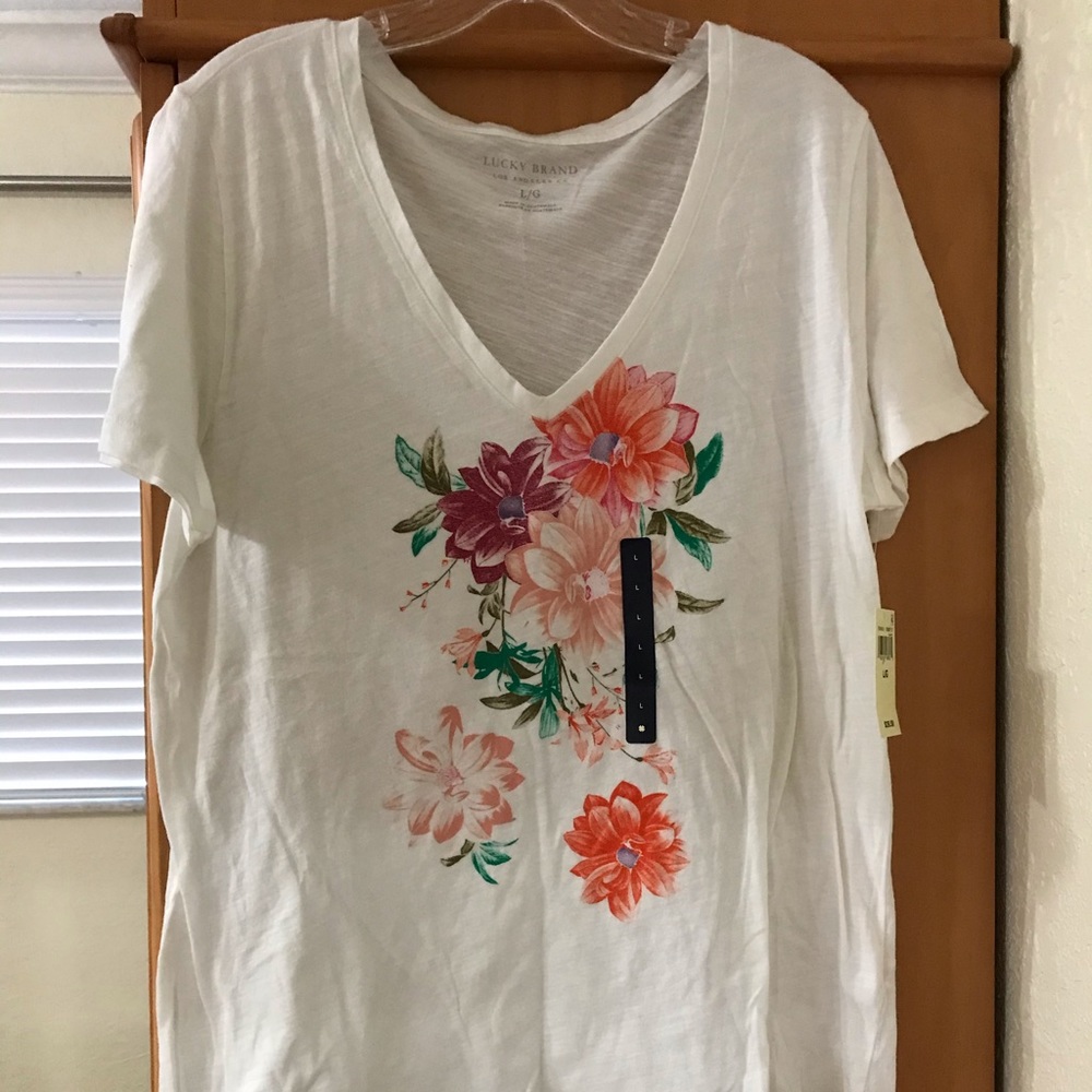 Lucky Brand t shirt
